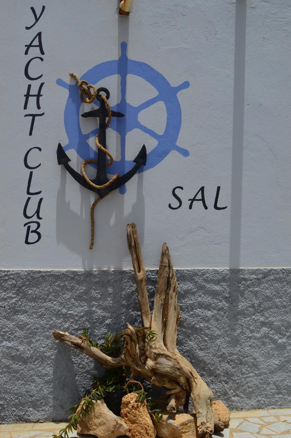 Yacht Club Sal Bed and Breakfast Palmeira Exteriör bild